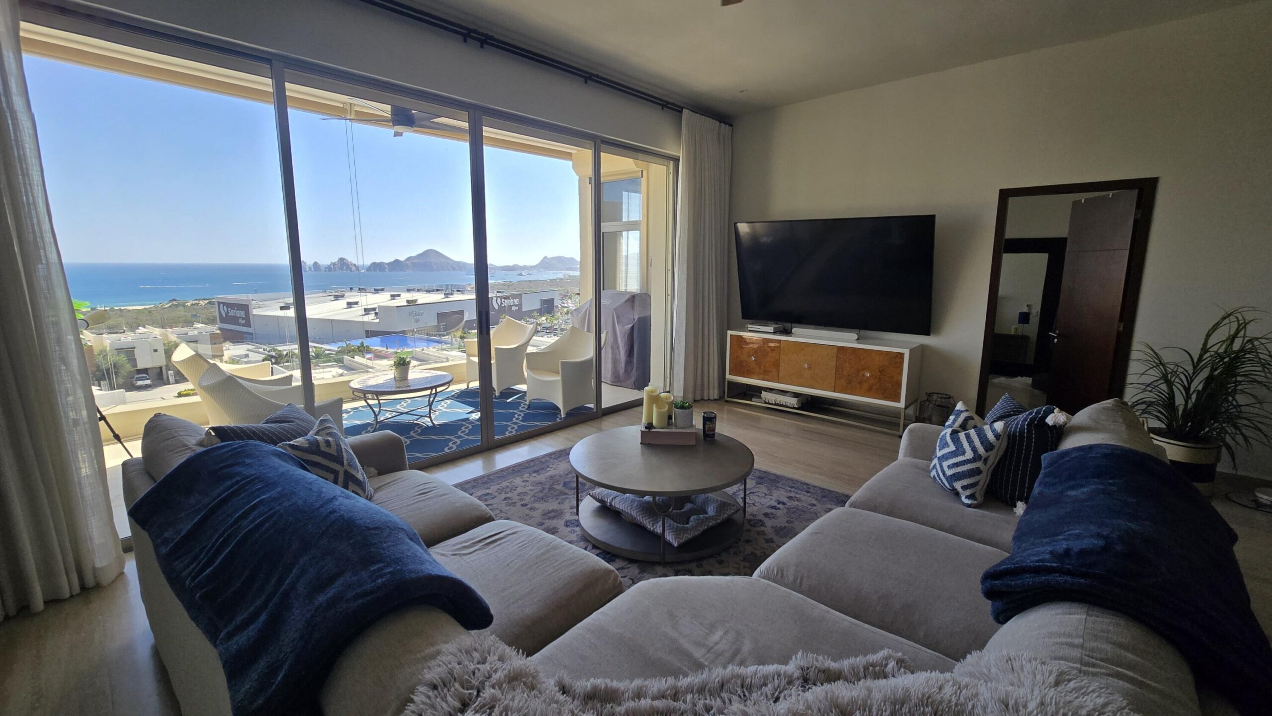 Los Cabos Cabo Peninsula Residences Experience elevated coastal living in this beautifully upgraded 2-bedroom, 2-bath condo overlooking the Pacific and Quivira. Ideally located at the gate to Quivira Resort, this turnkey residence offers access to world-class amenities while maintaining privacy and tranquility. With over for sale
