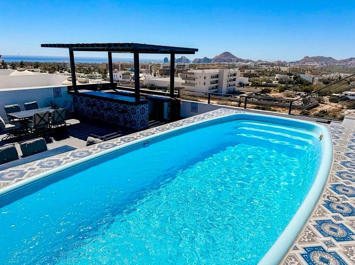 Los Cabos Cumbre Del Tezal Discover Yameto in Cabo San Lucas, a condominium that blends modern design, functionality, and comfort in every space. Featuring two bedrooms, two full bathrooms, and parking for two cars, it stands out for its high-quality finishes such as marble flooring and a fully equipped kitchen with a quartz countertop. It is delivered fully equipped with included appliances: a 5-burner electric ceramic cooktop, a three-door French Door refrigerator, and a microwave hood. Additional features like a smart lock and a private terrace.Yameto elevates your lifestyle with amenities designed for maximum enjoyment: a swimming pool, gym, green areas, children's spaces, and a rooftop for gathering or relaxing. With 24/7 security and controlled access. for sale