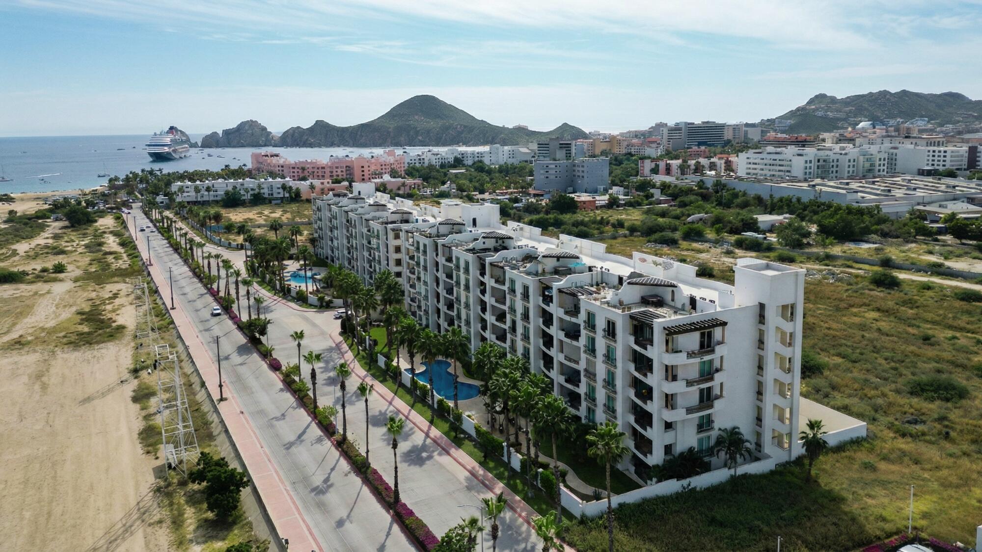 208H Fte Hotel 8 Cascadas Medano, Cabo San Lucas, BS