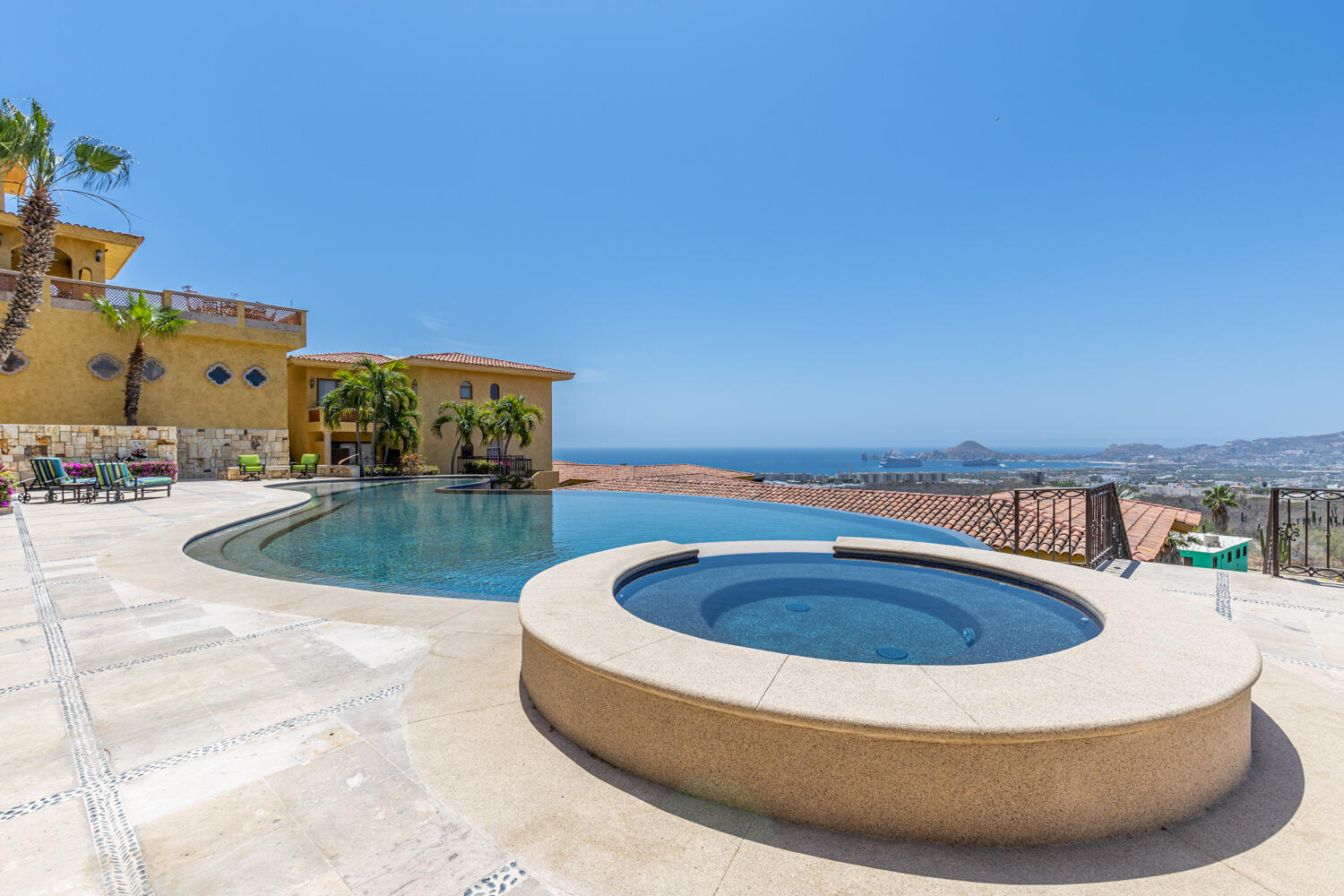 Los Cabos Cabo Peninsula Residences Experience elevated coastal living in this beautifully upgraded 2-bedroom, 2-bath condo overlooking the Pacific and Quivira. Ideally located at the gate to Quivira Resort, this turnkey residence offers access to world-class amenities while maintaining privacy and tranquility. With over for sale