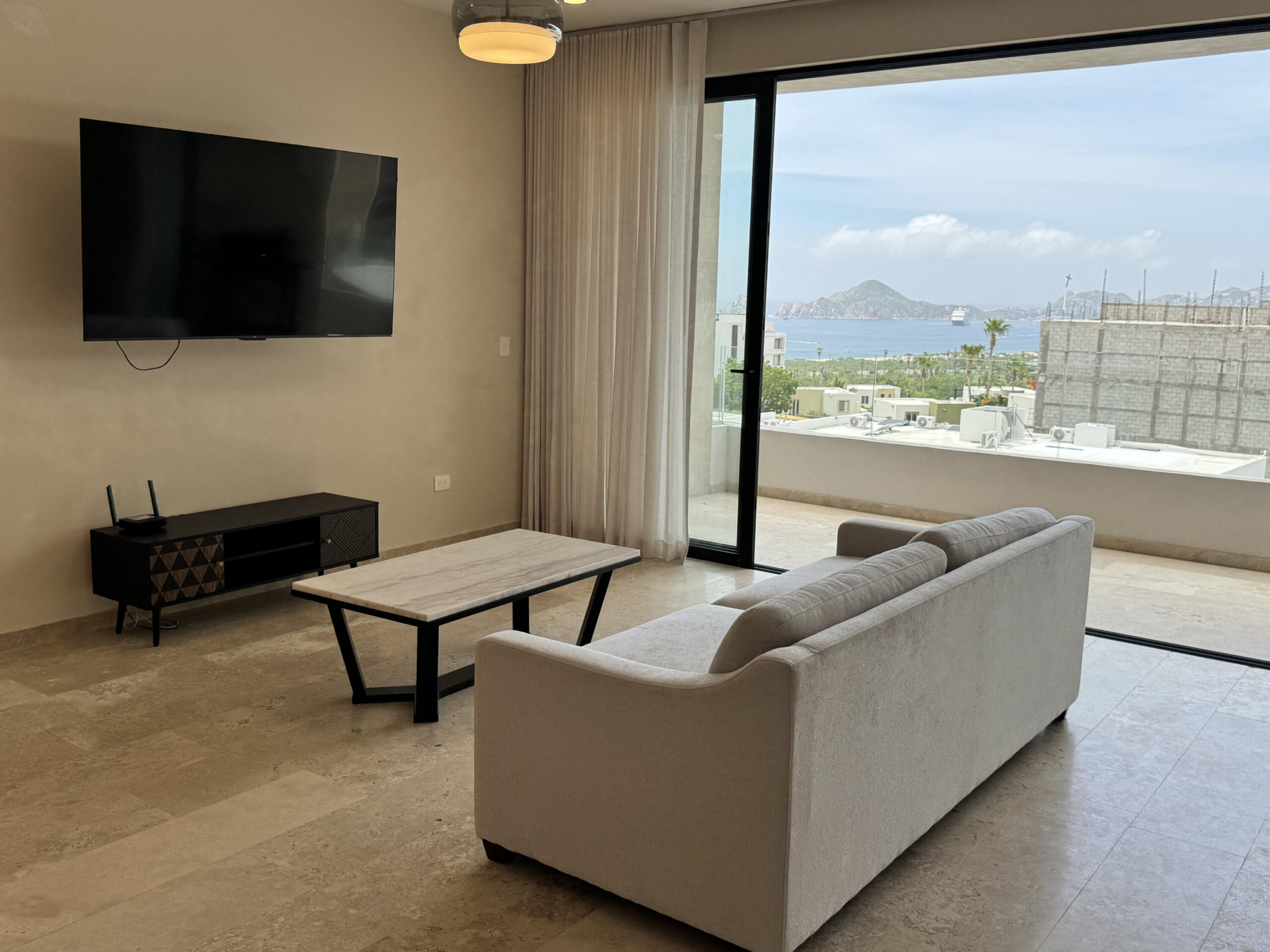 Los Cabos Vistas Del Tezal Modern 2-bedroom, 2-bathroom condo located in the gated community of Vistas del Tezal, one of the most sought-after areas in Cabo San Lucas. This turnkey unit offers comfortable living spaces, quality finishes, quartz countertops and a private terrace with incredible – Vistas del Tezal 406, Cabo Corridor, Cabo Corridor, BS
